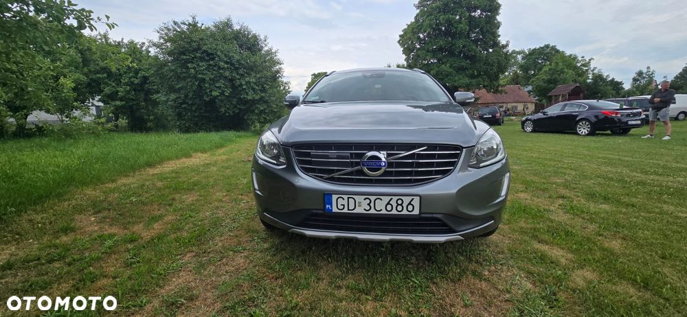 Volvo XC 60 D4 R-Design - 22