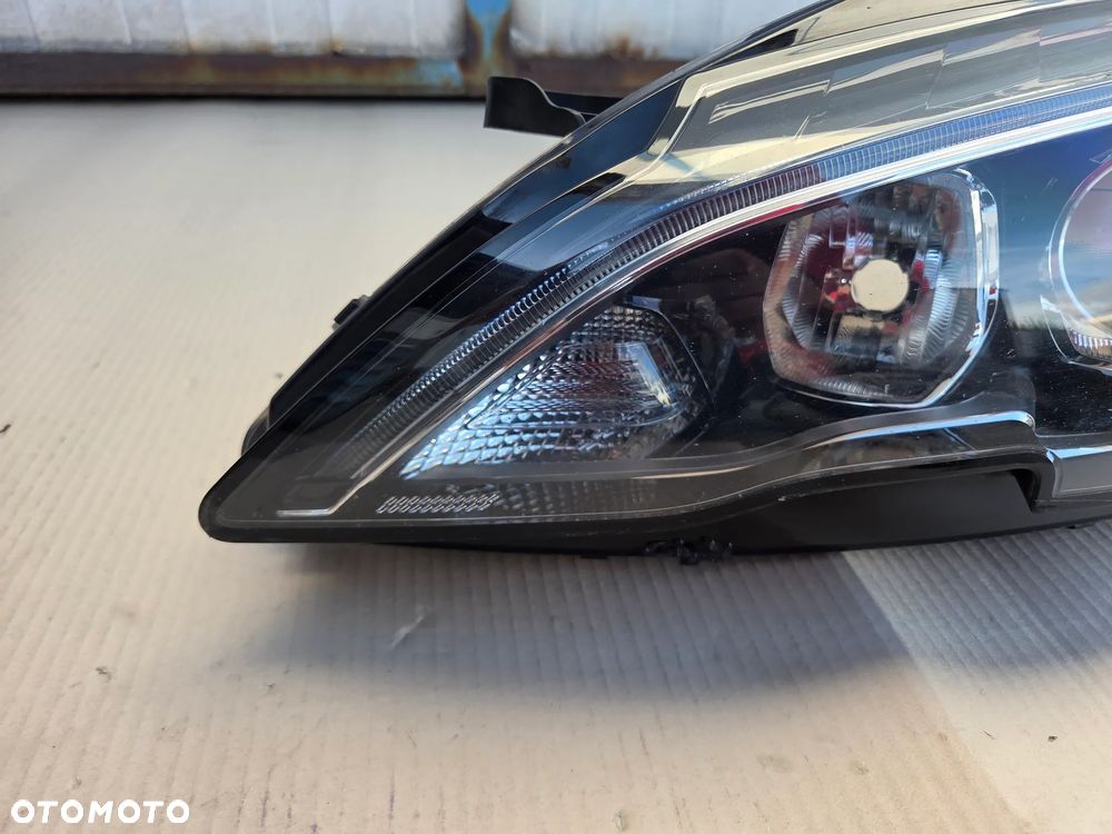 Lampa przednia lewa Peugeot 308 T9 LIFT  9816990680 - 2
