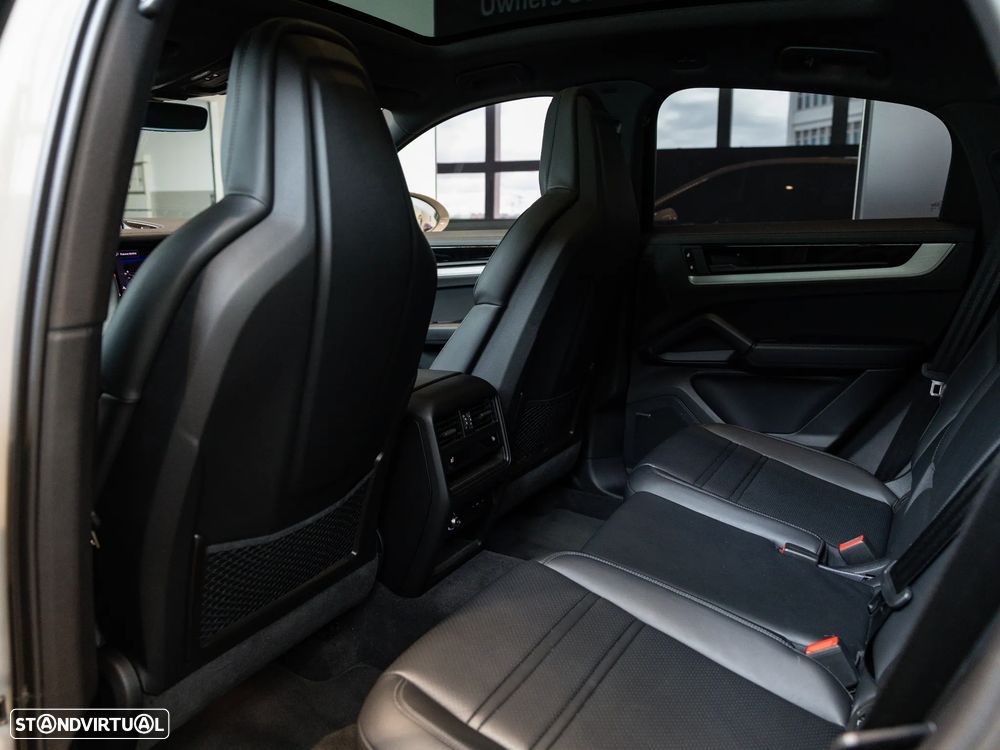 Porsche Cayenne Coupé S E-Hybrid - 31