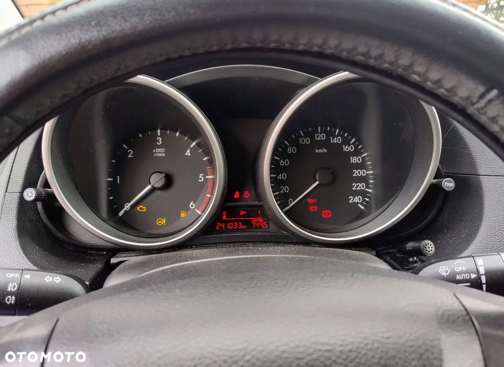 Mazda 5 1.6 CD Navi + - 5