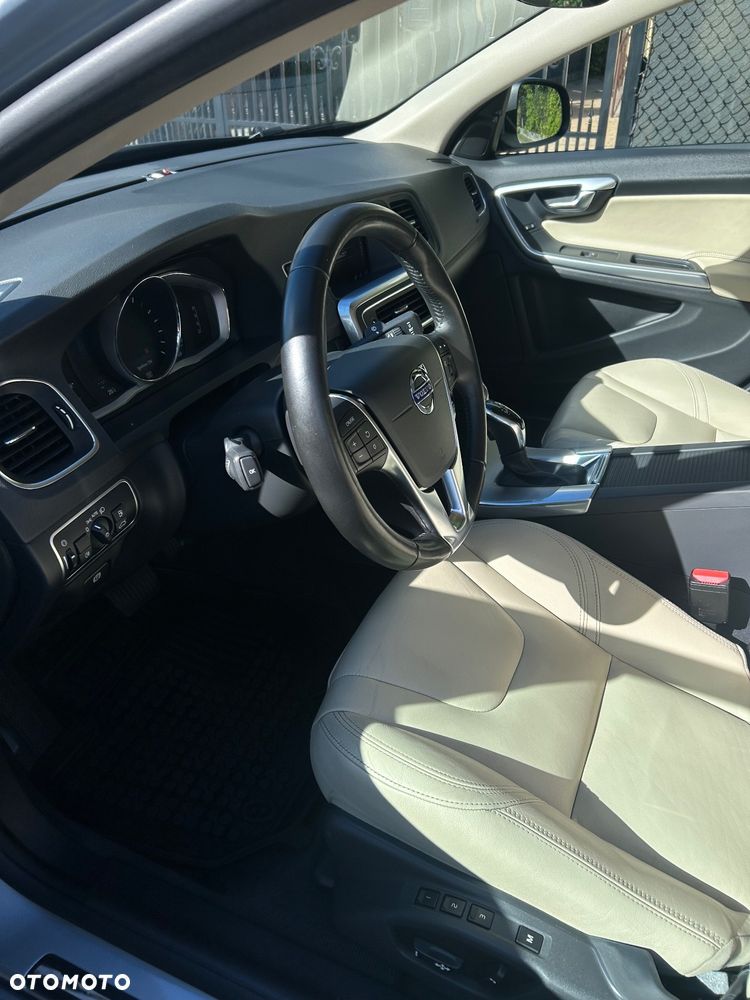 Volvo S60 T5 Drive-E R-Design Momentum - 11