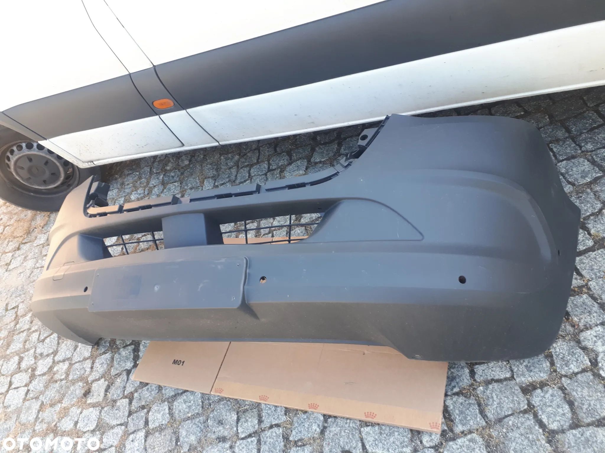 MERCEDES SPRINTER 907 910 ZDERZAK PRZEDNI PDC - 1