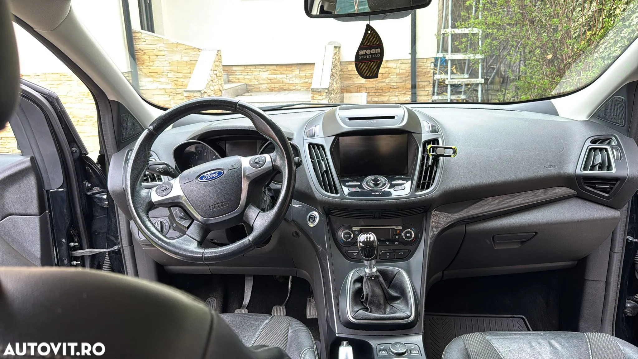 Ford Kuga - 4