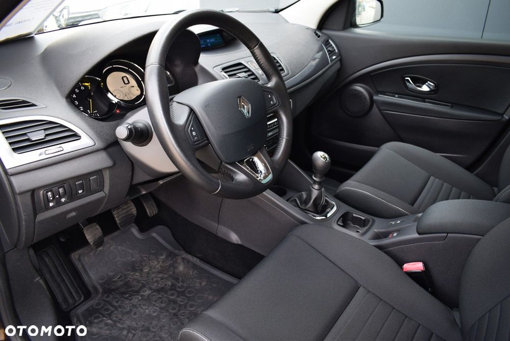 Renault Megane 1.6 16V Limited - 12
