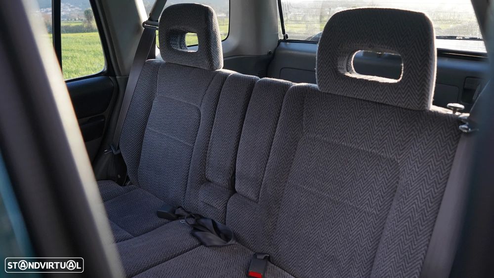 Honda CR-V 2.0 LS - 18