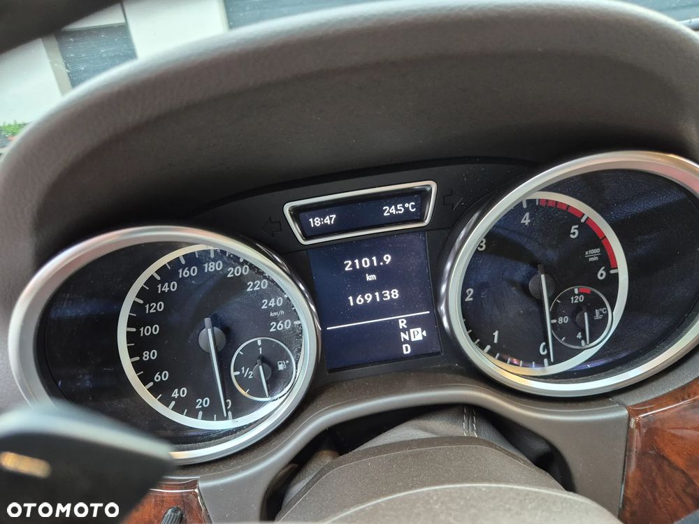 Mercedes-Benz ML - 6