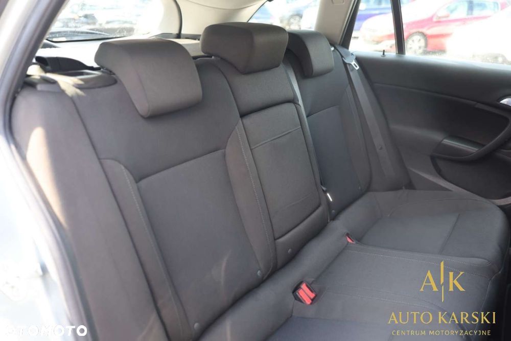 Opel Insignia - 37