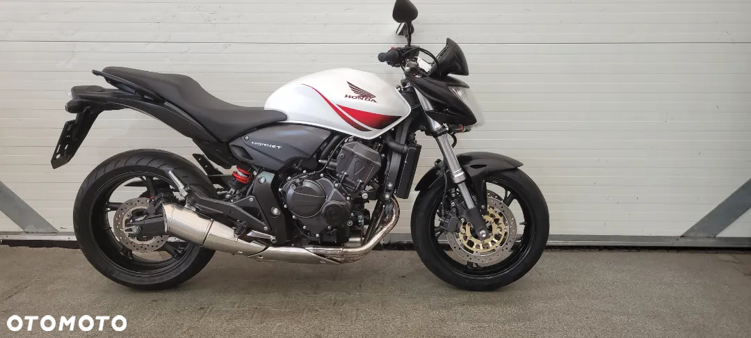 Honda Hornet - 24