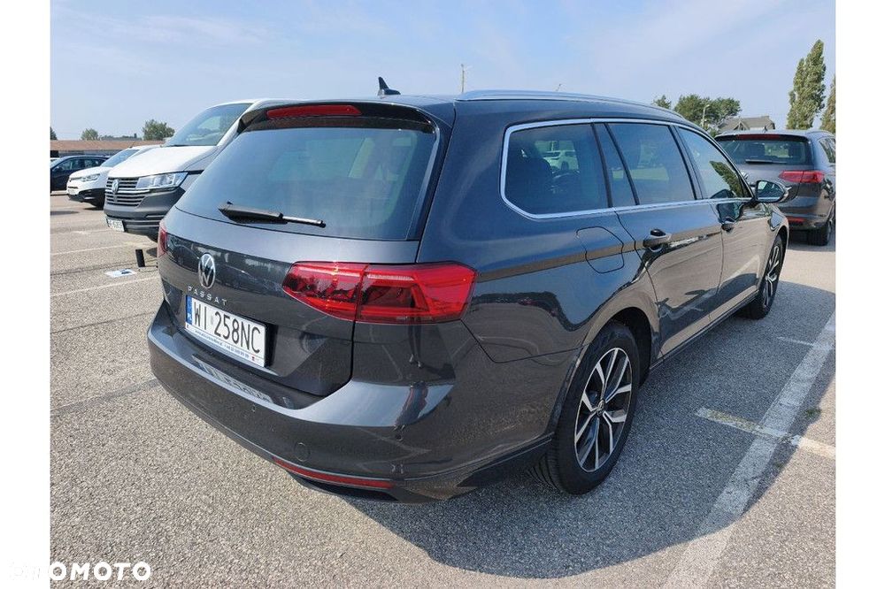 Volkswagen Passat Variant 2.0 TDI SCR DSG - 2