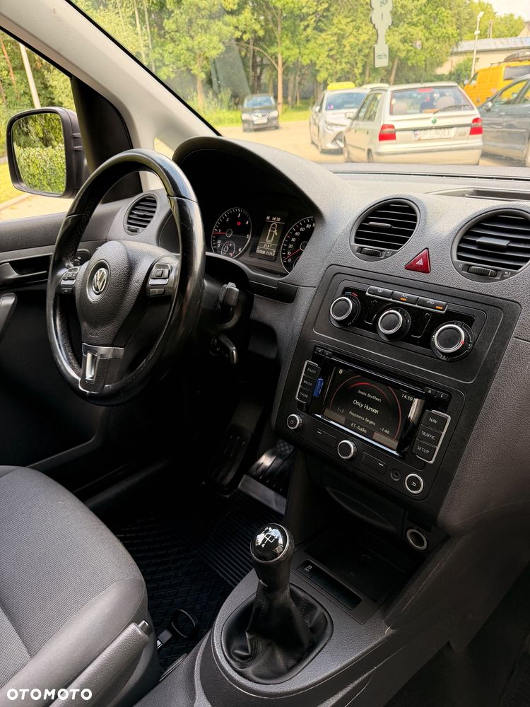Volkswagen Caddy Maxi - 23