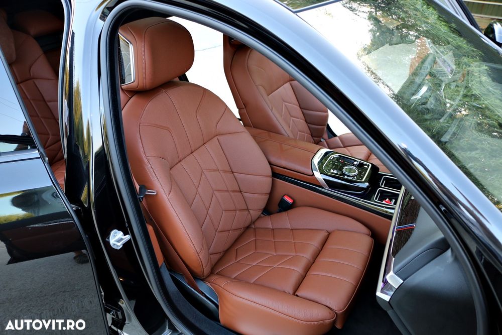 BMW Seria 7 - 24