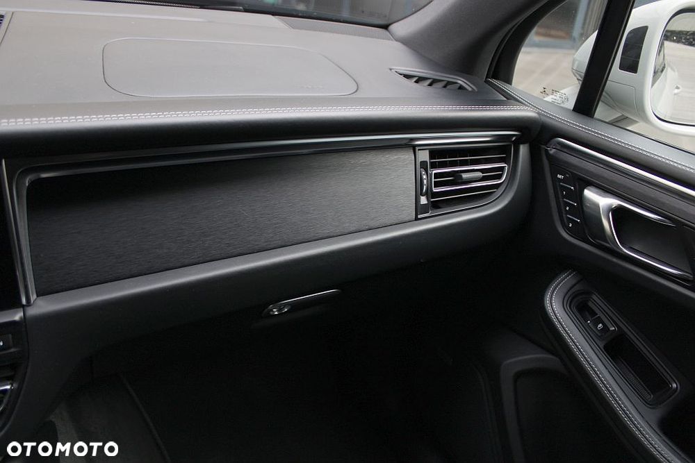 Porsche Macan GTS - 39