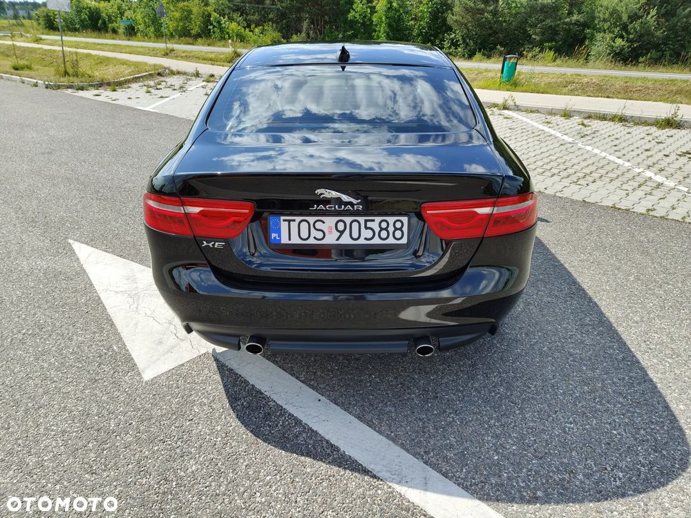 Jaguar XE 2.0 D AWD Portfolio - 33