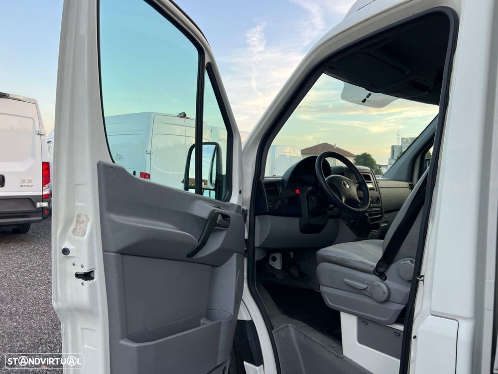VW Crafter 35 2.5 TDi 164 Média - 14