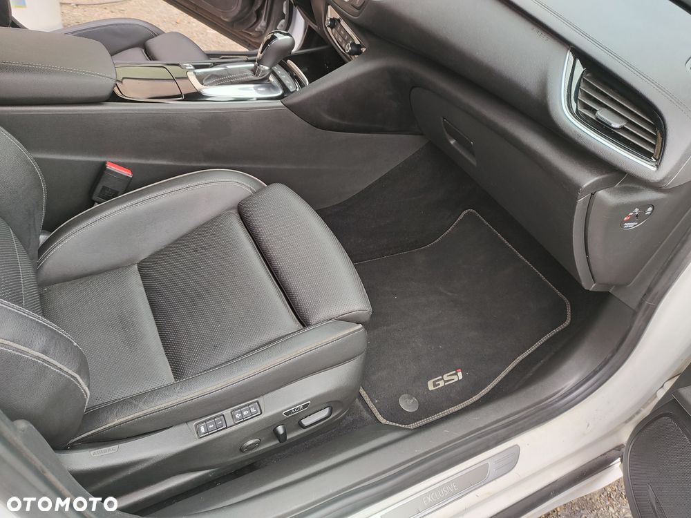 Opel Insignia - 38