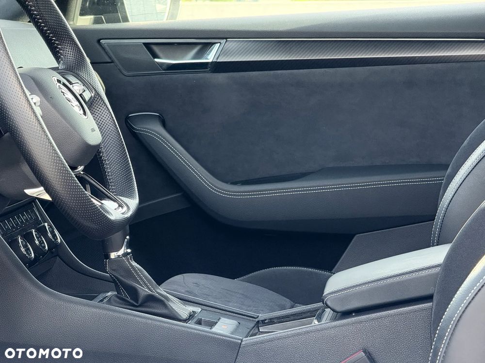Skoda Superb 2.0 TSI Sportline DSG - 28