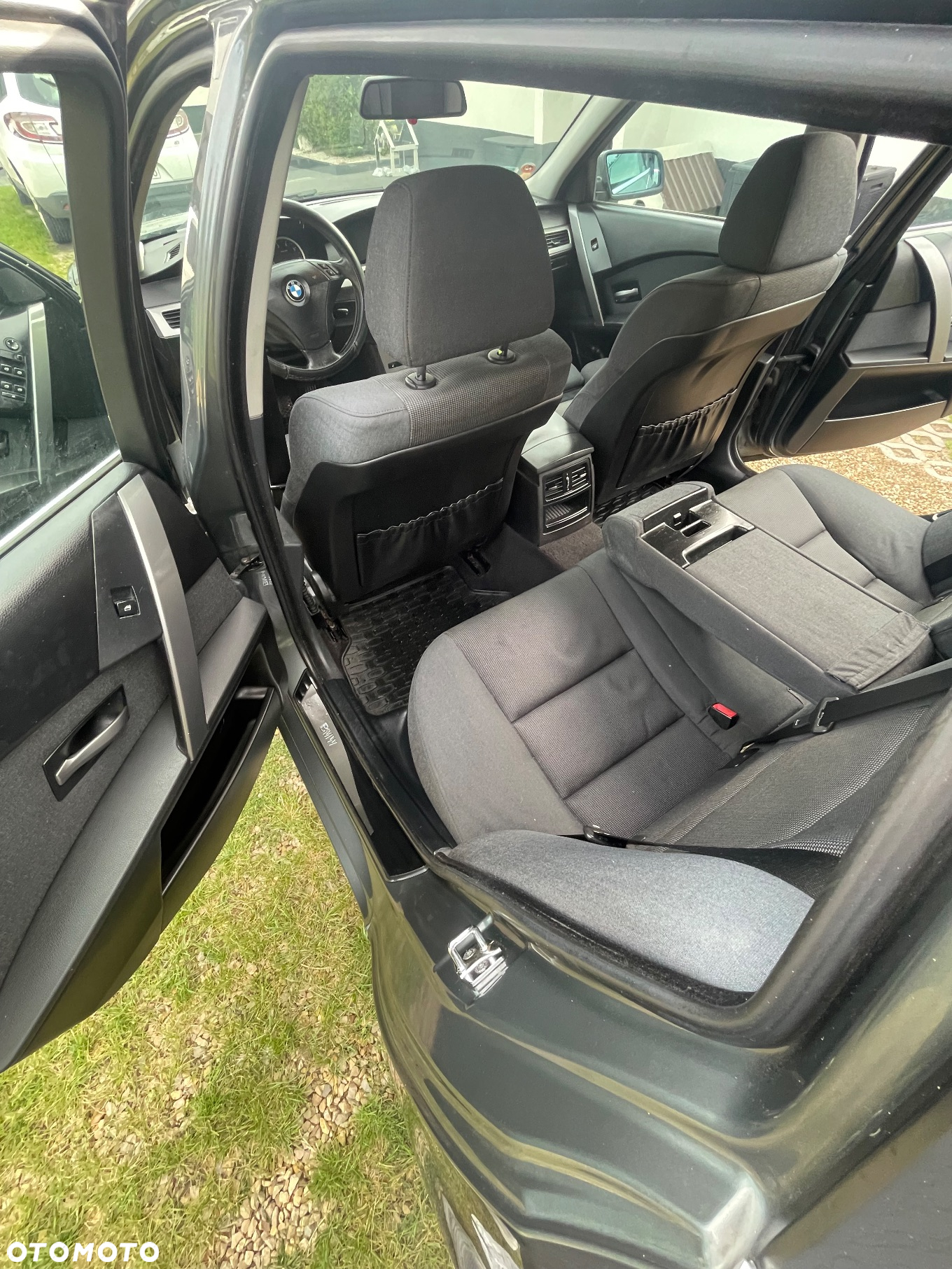 BMW Seria 5 523i Touring - 15