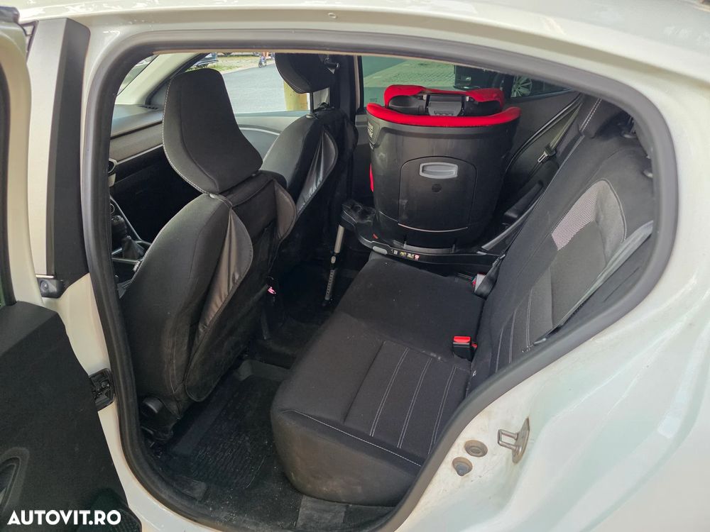 Dacia Logan TCe 90 MT6 Expression - 9