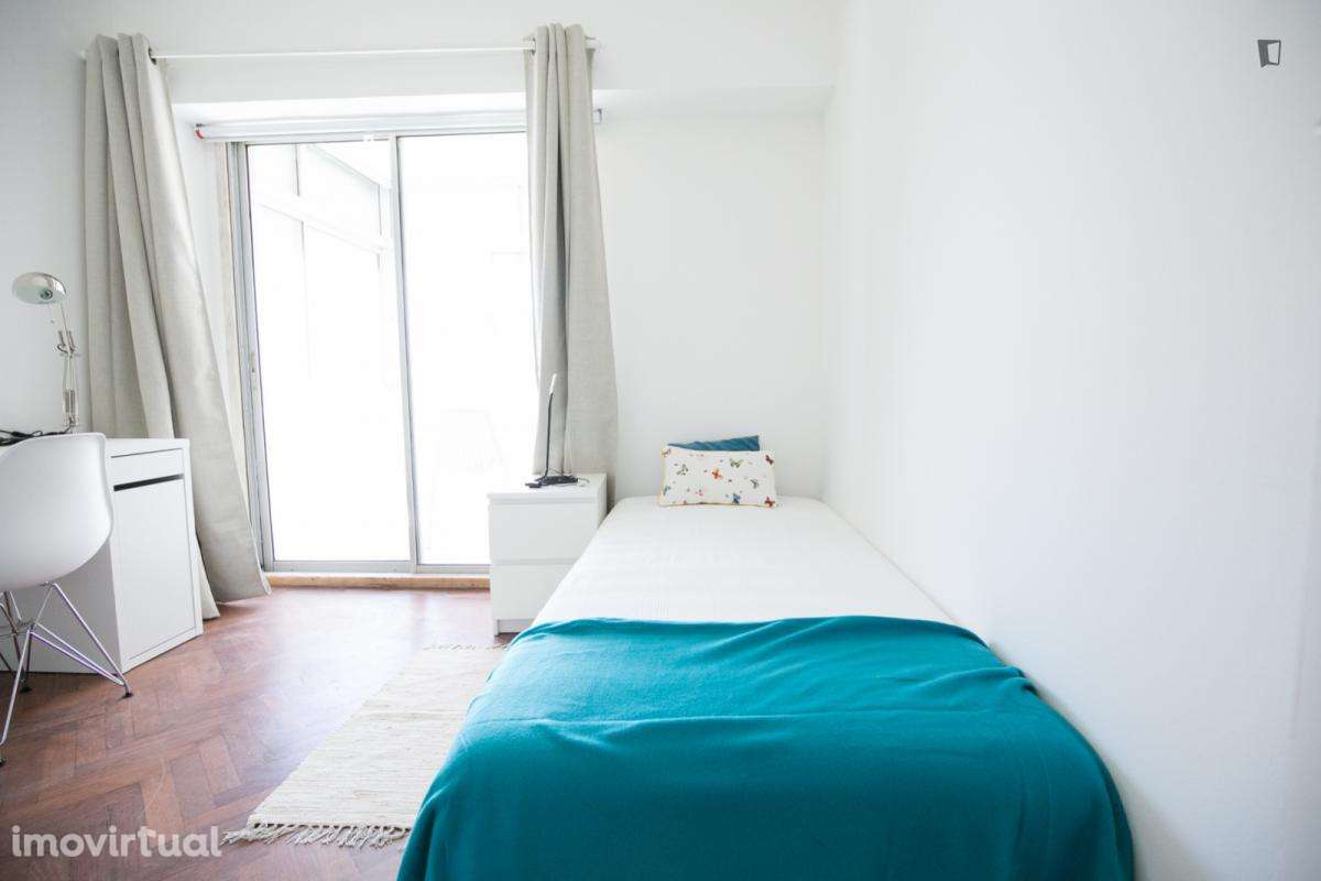 Quarto - localizado em Penha de França Lisbon - Grande imagem: 3/23