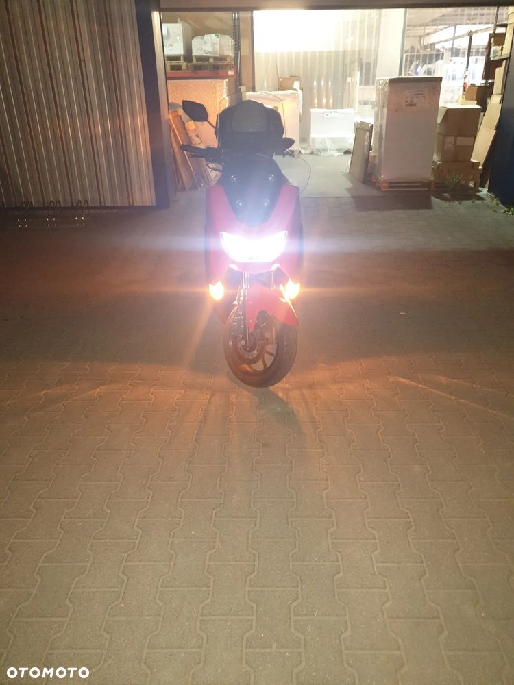 Yamaha NMAX - 8