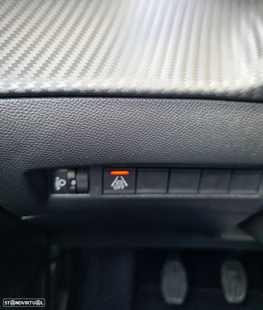 Peugeot 208 1.2 PureTech Allure - 33