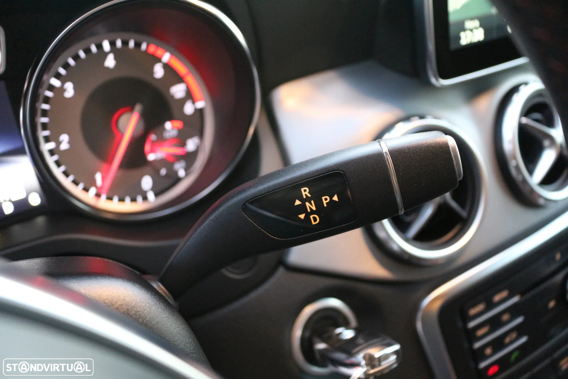 Mercedes-Benz GLA 180 CDi AMG Line Aut. - 24