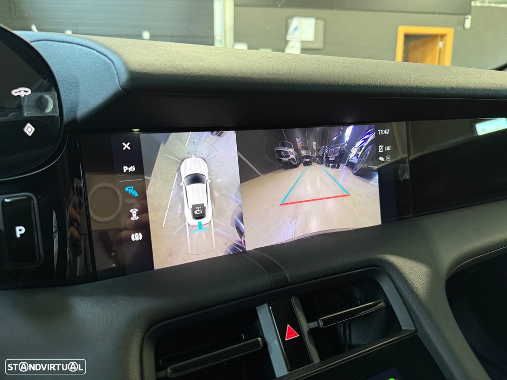 Porsche Taycan Standard - 38