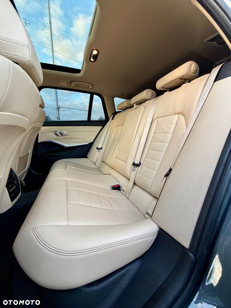 BMW Seria 3 320d Advantage sport - 26