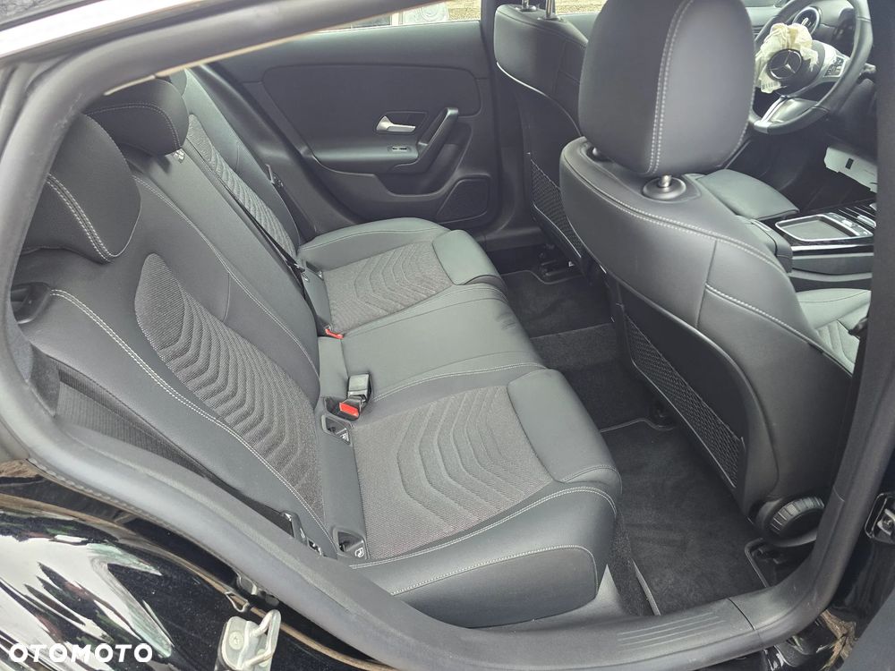 Mercedes-Benz CLA 180 d 8G-DCT AMG Line - 11