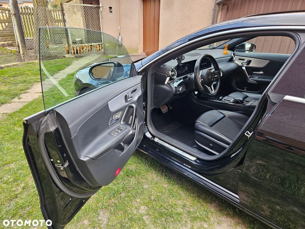 Mercedes-Benz CLA 220 d 4-Matic 8G-DCT - 7