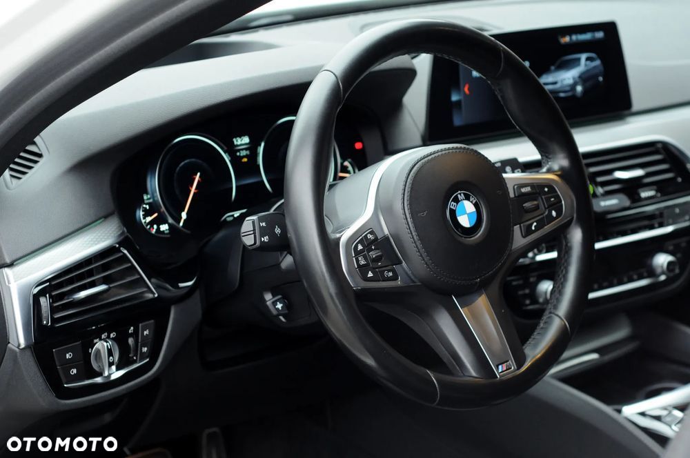 BMW Seria 5 540d xDrive M Sport sport - 22