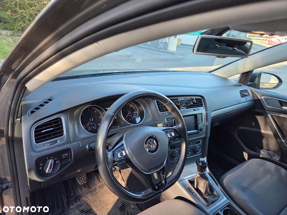 Volkswagen Golf 1.6 TDI DPF BlueMotion - 13