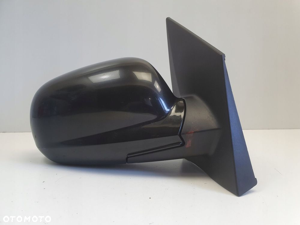 PRAWE LUSTERKO SsangYong Actyon 05-17r _ PASAŻERA europa 5 pin - 4