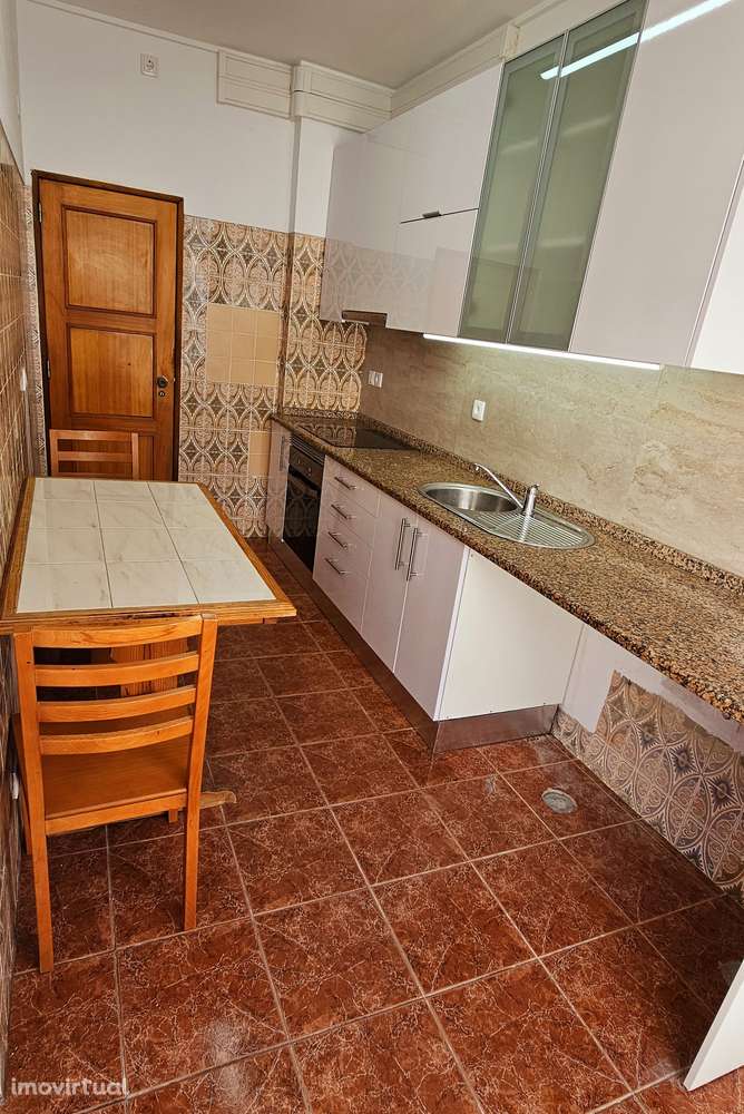 T3 no Centro do Laranjeiro - Grande imagem: 2/19