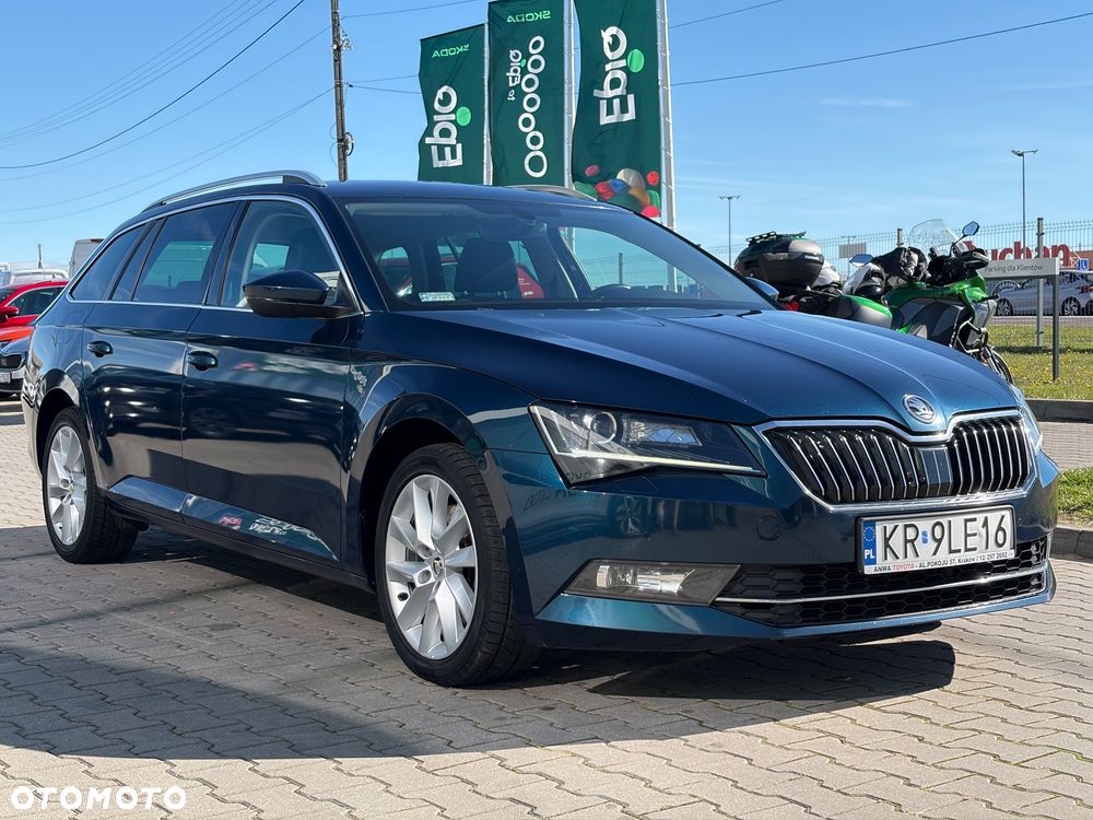 Skoda Superb 2019 photo 3