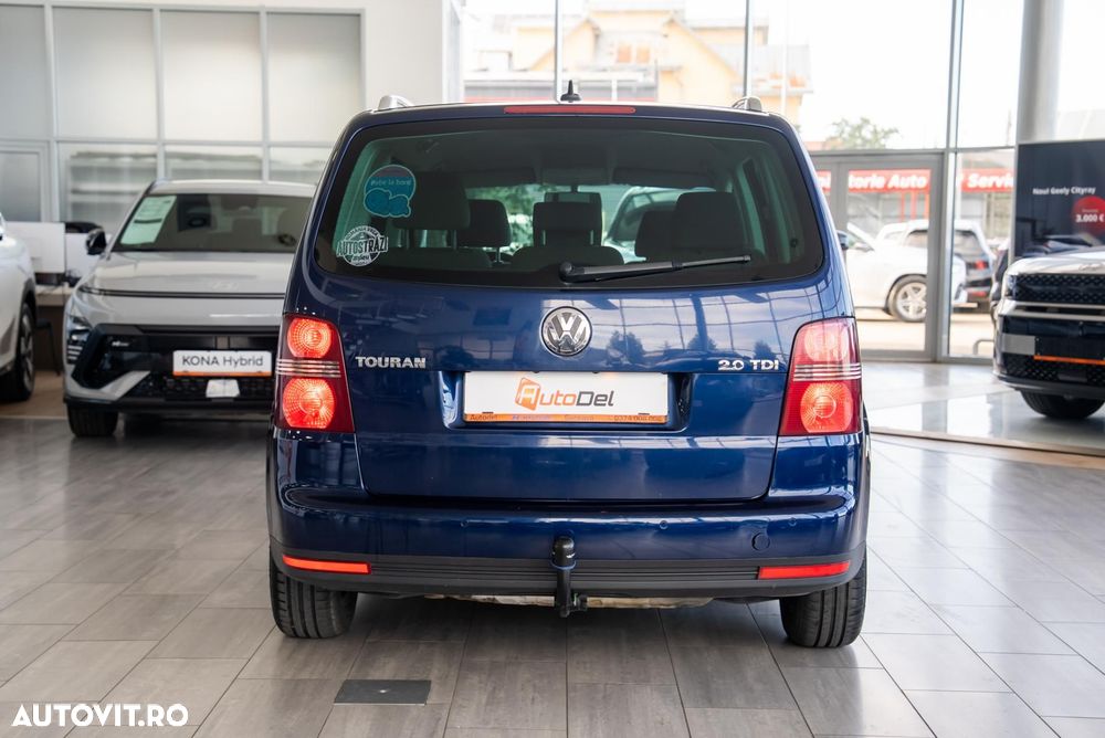 Volkswagen Touran - 8