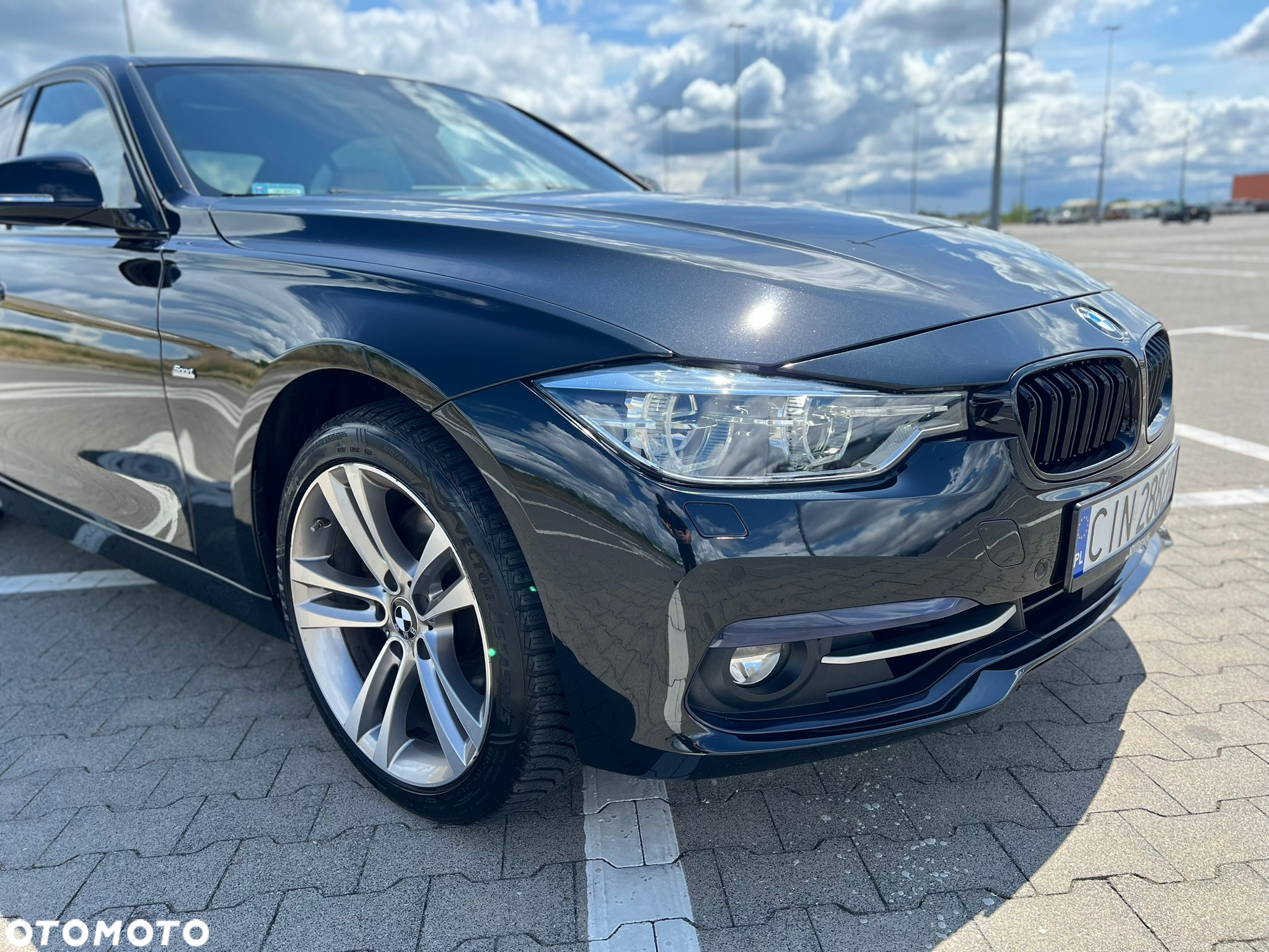 BMW Seria 3 330i xDrive Sport Line - 12