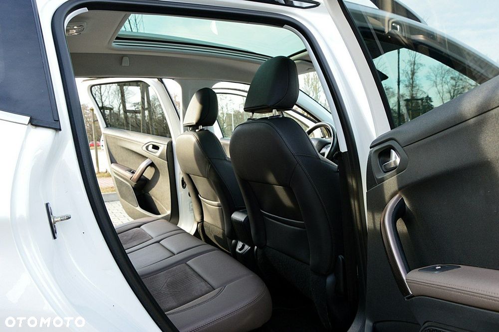 Peugeot 2008 120 VTI Allure - 23