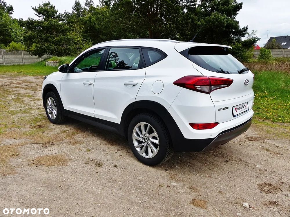 Hyundai Tucson 2.0 CRDi 4WD Automatik Advantage - 12