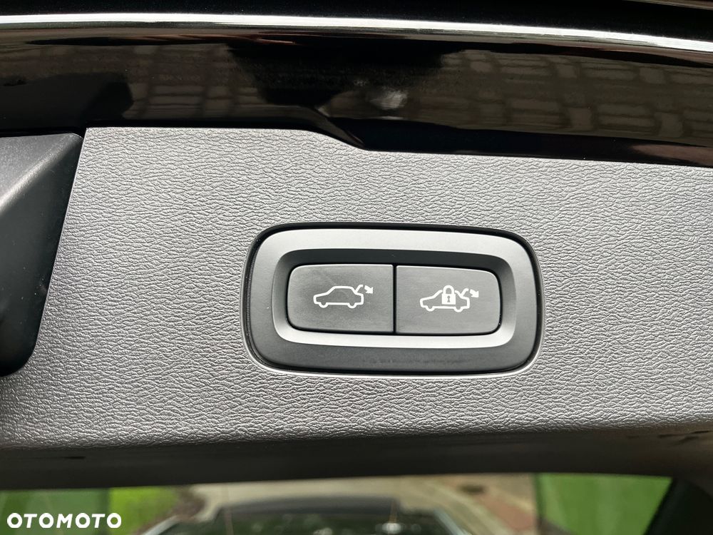 Volvo V60 T6 AWD Plug-In Hybrid Inscription Expression - 23