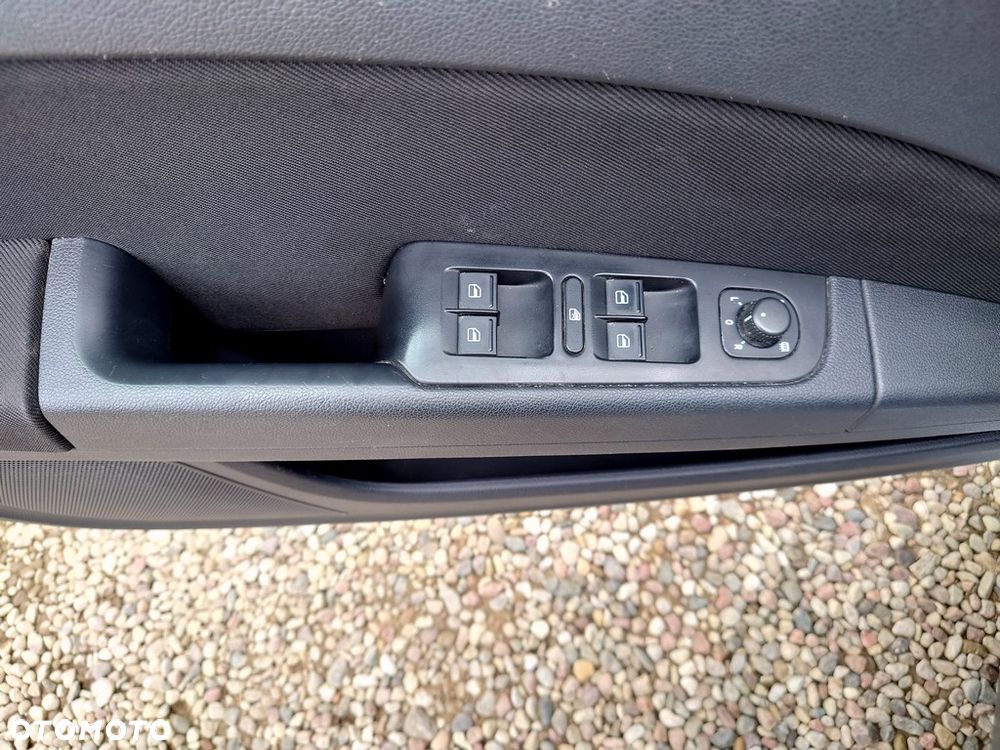 Skoda Superb 2.0 TDI Elegance DSG - 21