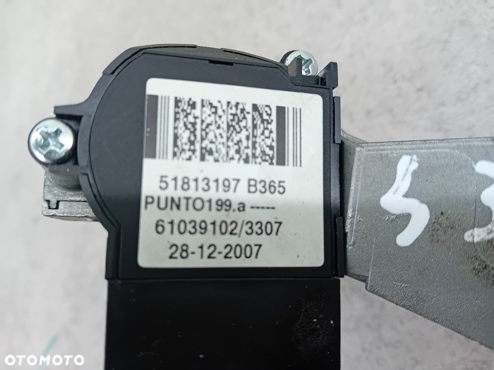 STACYJKA FIAT GRANDE PUNTO 51813197 01098401  TRW 1.4 16V - 3