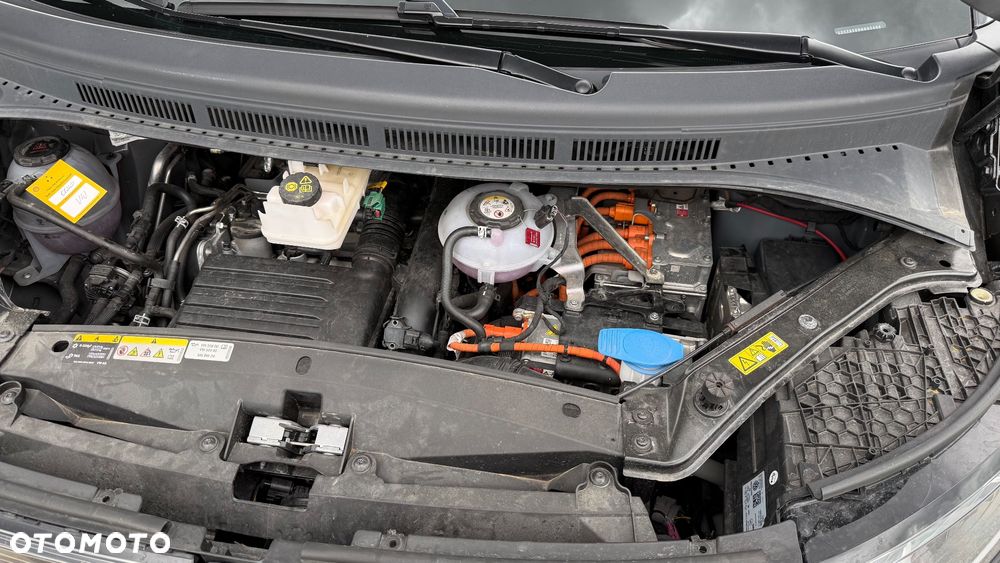 Volkswagen Multivan - 24