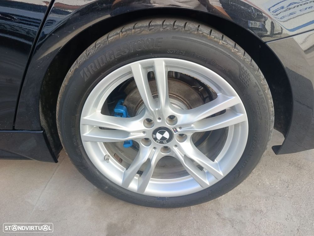 BMW 318 d Auto Pack M - 24