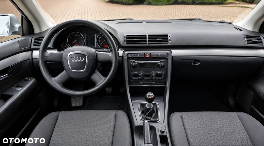 Audi A4 Limousine - 9