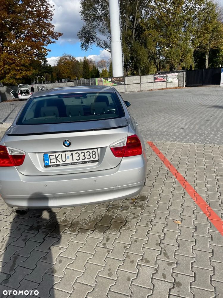 BMW Seria 3 318i - 6