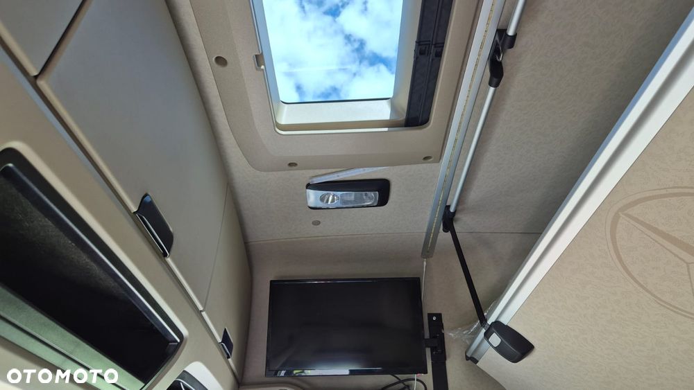 Mercedes-Benz //ACTROS///2023/// 1851///JEDYNE 317 TYŚ KM/// GIGA SPACE///ALUFELGI/// KLIMATYZACJA POSTOJOWA/// FULL LED///VIRTUAL COCPIT/// TV///STAN JAK NOWY. - 33