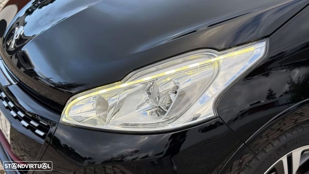 Peugeot 208 1.6 e-THP GTi - 12