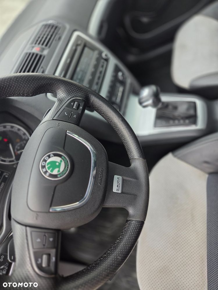 Skoda Octavia 2.0 TDI DPF DSG RS - 13