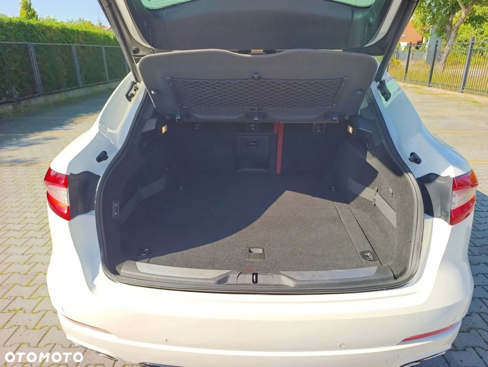 Maserati Levante Essence - 27